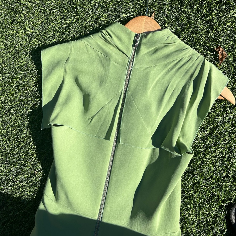 Roland Mouret Green Viscose Mid Length Dress, size 6 - Picture 6 of 10
